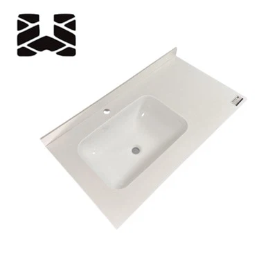 כיור לבן לאמבטיה